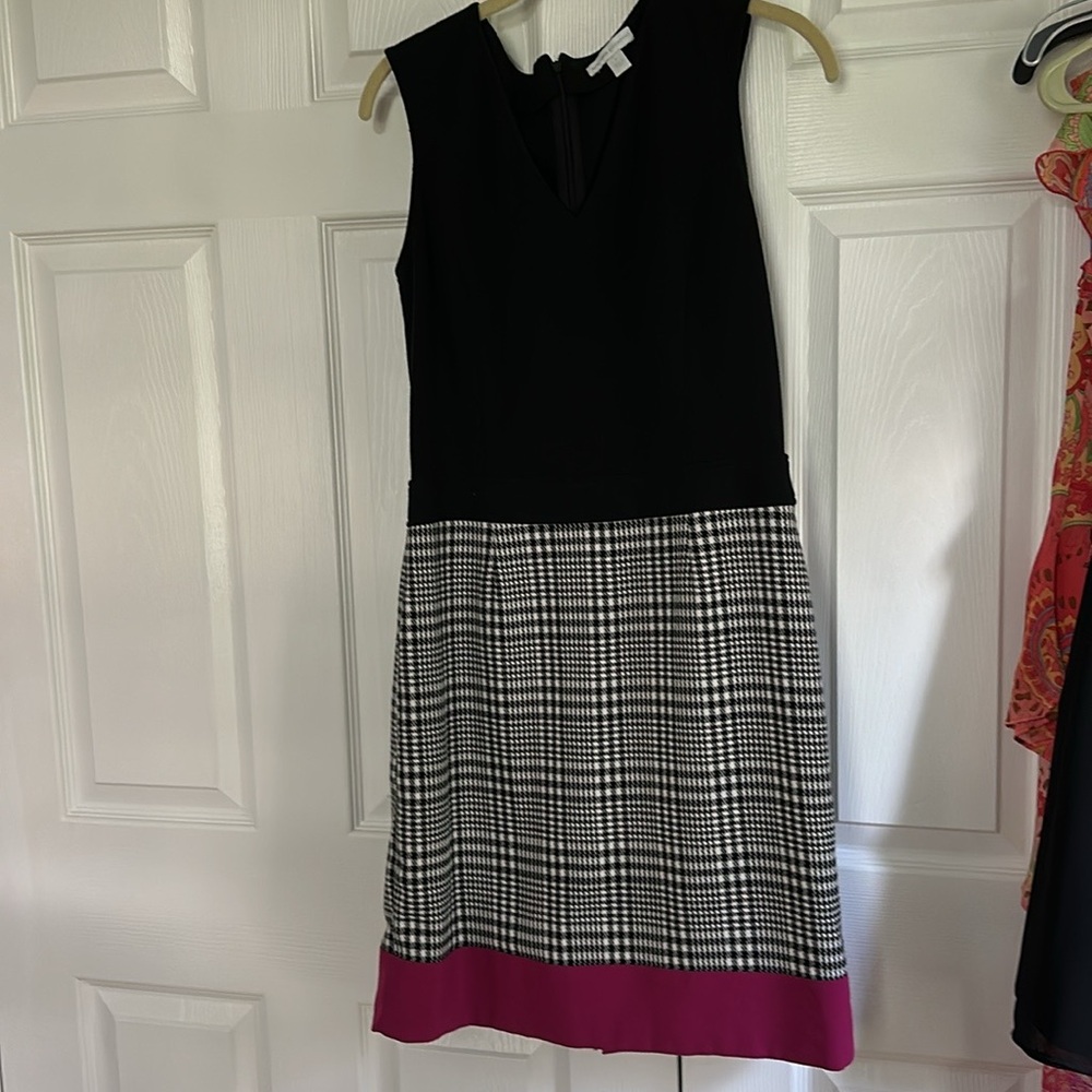 New York and Company. size 4. Houndstooth.